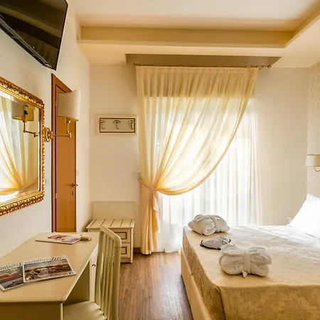 Szálloda Mazzanti 4*
